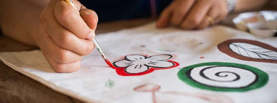 Paints and painting brushes